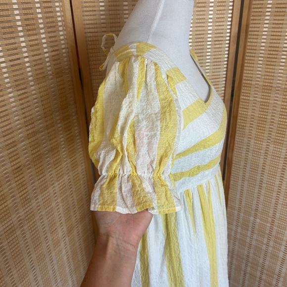 Molby the Label Yellow Cabana Stripe Puff Sleeve Dress - Picture 4 of 11